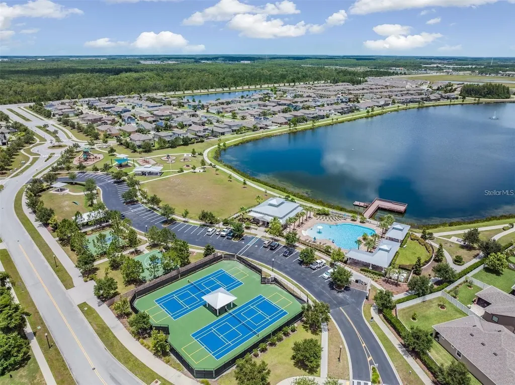 1735 Oak Hammock Court Lutz FL 33558