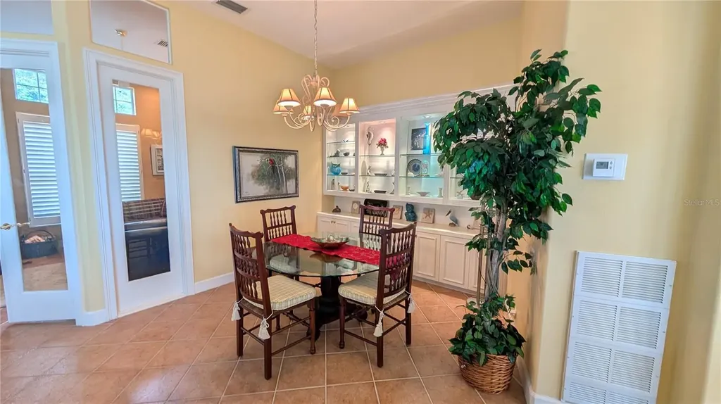 4709 Dolphin Cay Lane St Petersburg FL 33711