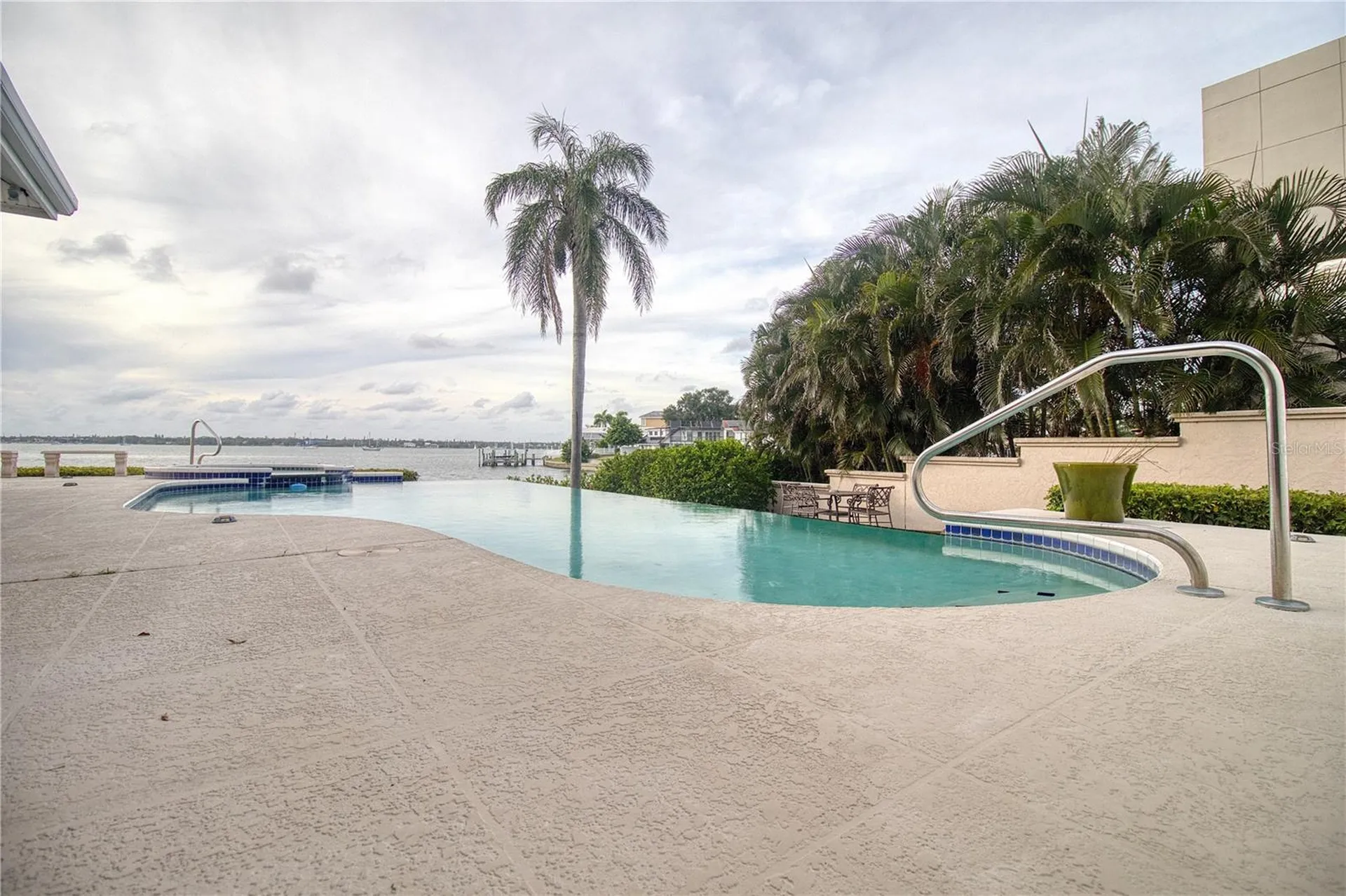 4709 Dolphin Cay Lane St Petersburg FL 33711