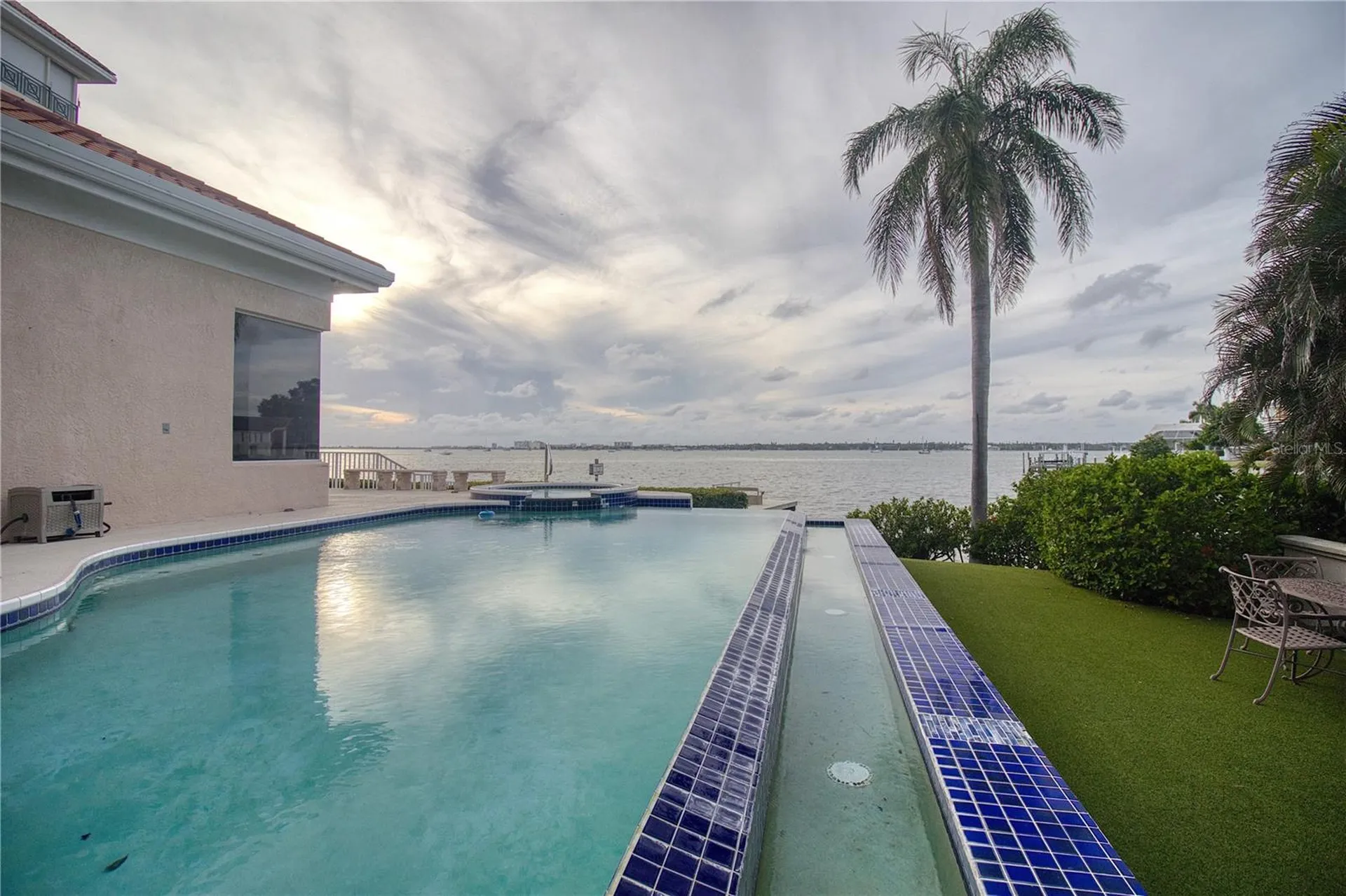 4709 Dolphin Cay Lane St Petersburg FL 33711