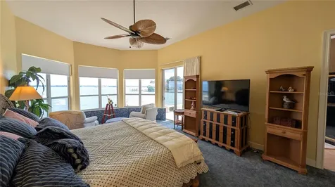 4709 Dolphin Cay Lane St Petersburg FL 33711