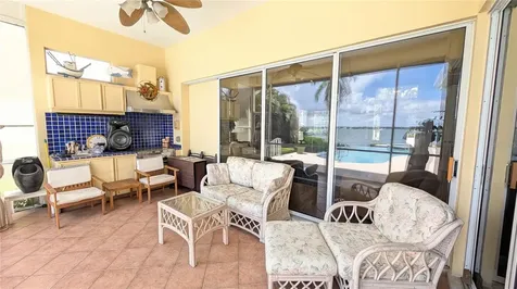 4709 Dolphin Cay Lane St Petersburg FL 33711