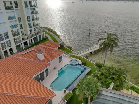 4709 Dolphin Cay Lane St Petersburg FL 33711