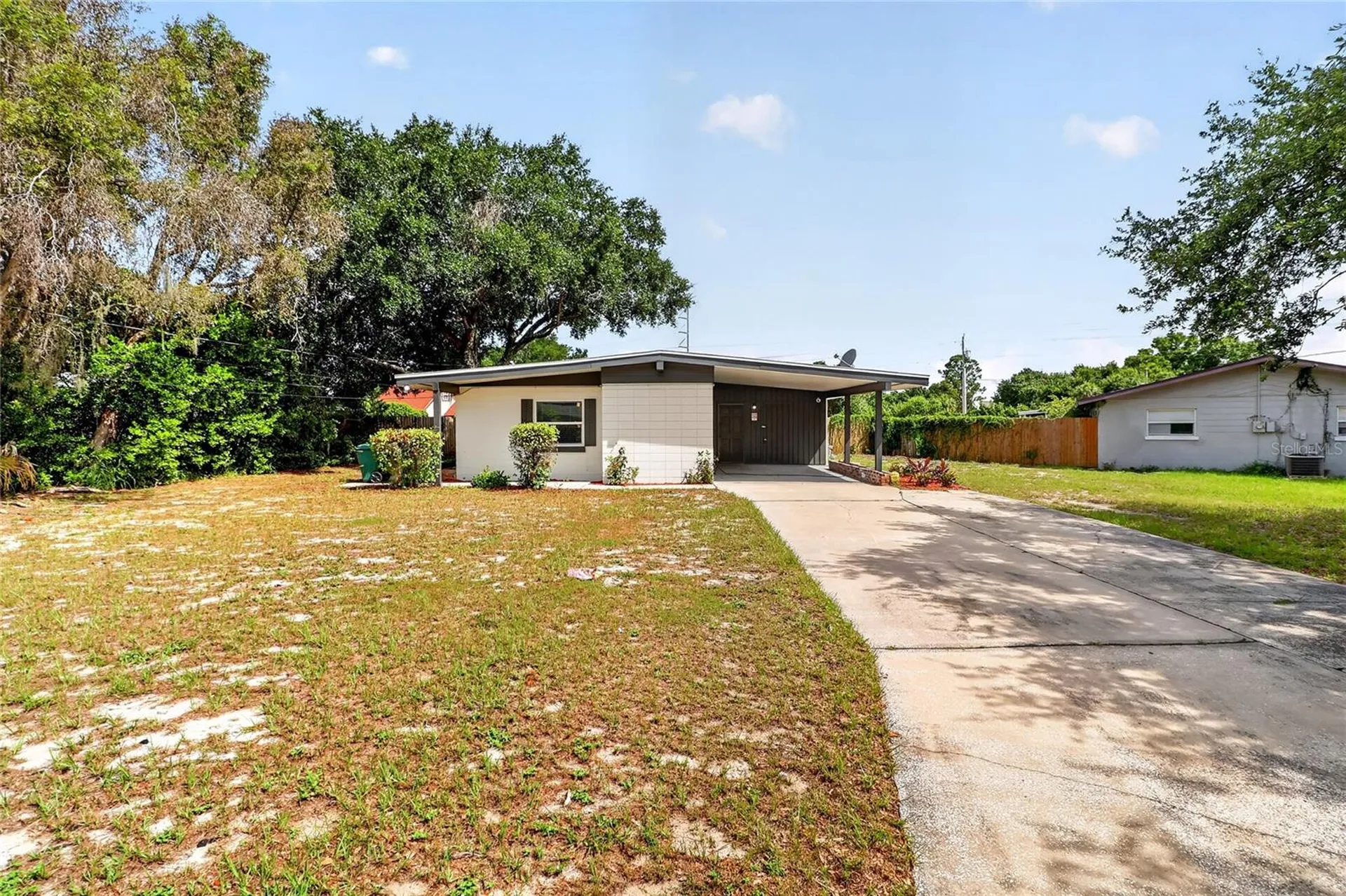 1303 NE Stately Oaks Drive NW Winter Haven FL 33881