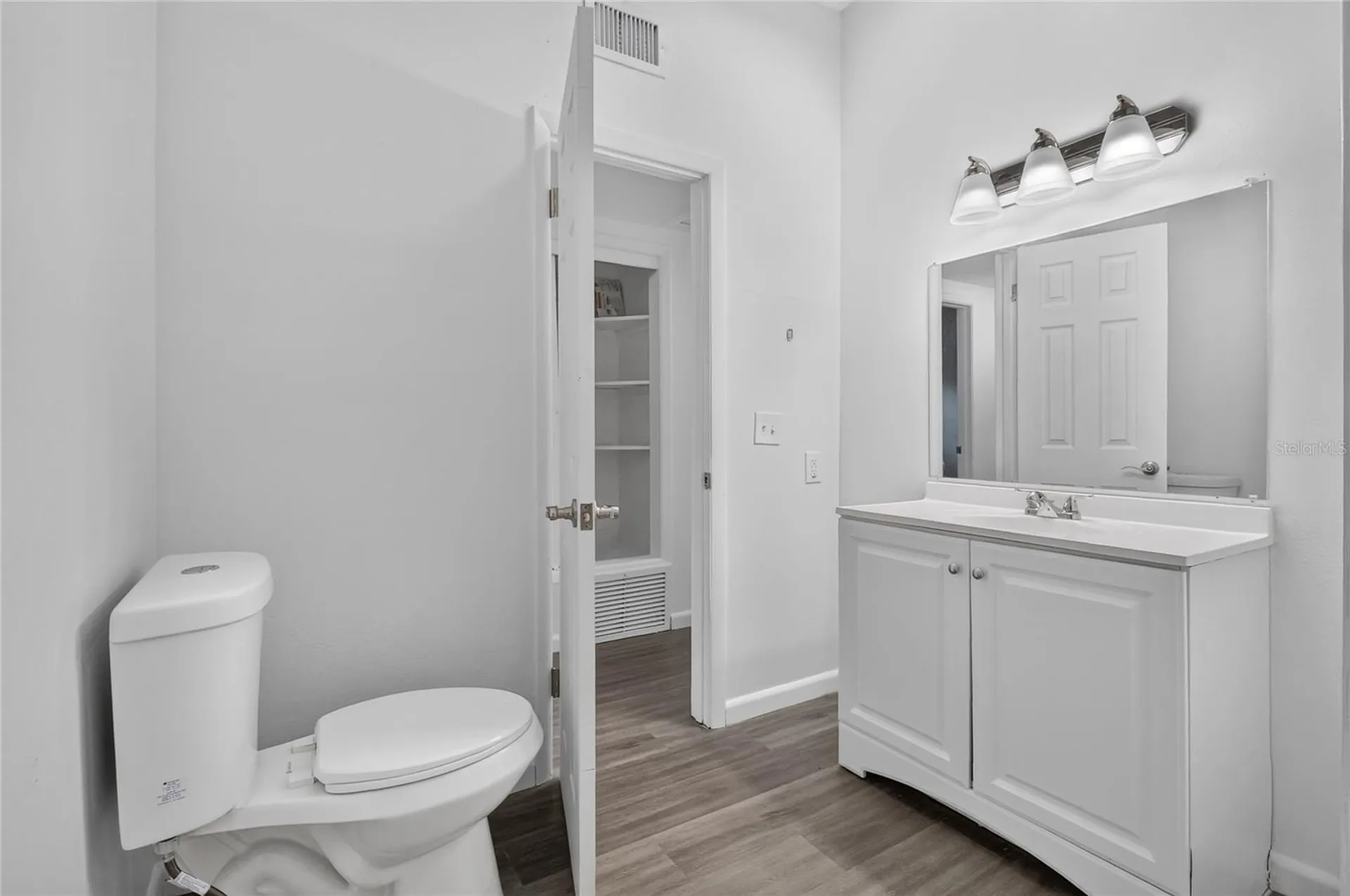 1303 NE Stately Oaks Drive NW Winter Haven FL 33881