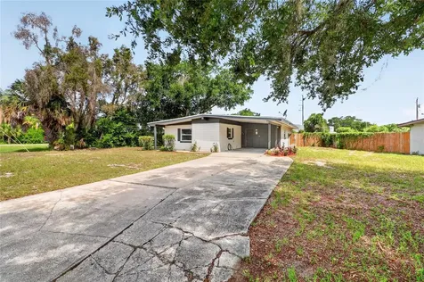 1303 NE Stately Oaks Drive NW Winter Haven FL 33881