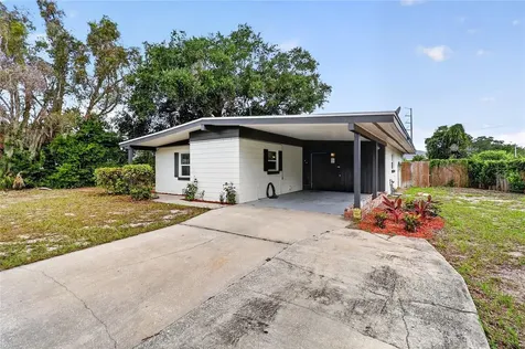 1303 NE Stately Oaks Drive NW Winter Haven FL 33881