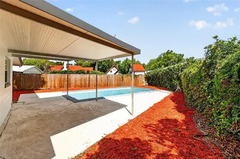 1303 NE Stately Oaks Drive NW Winter Haven FL 33881