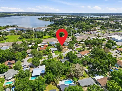 1303 NE Stately Oaks Drive NW Winter Haven FL 33881