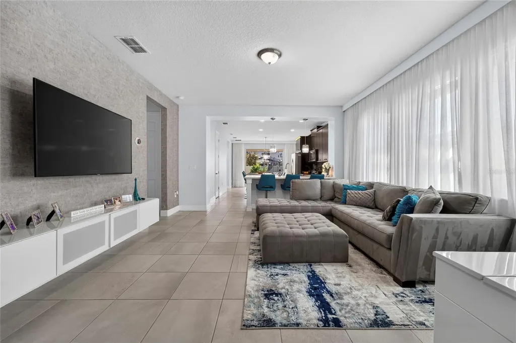 2608 Nouveau Way Kissimmee FL 34741