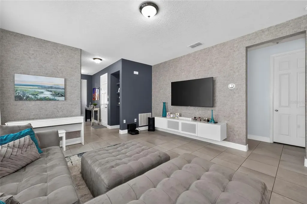 2608 Nouveau Way Kissimmee FL 34741