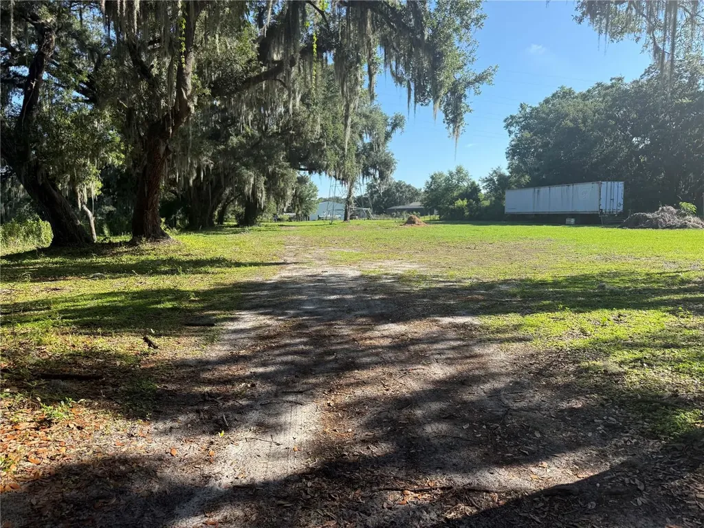 4920 W Knights Griffin Road Plant City FL 33565