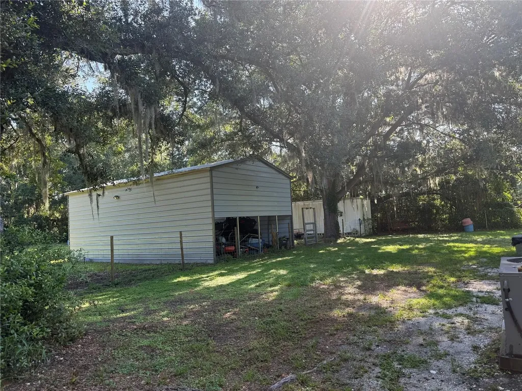 4920 W Knights Griffin Road Plant City FL 33565