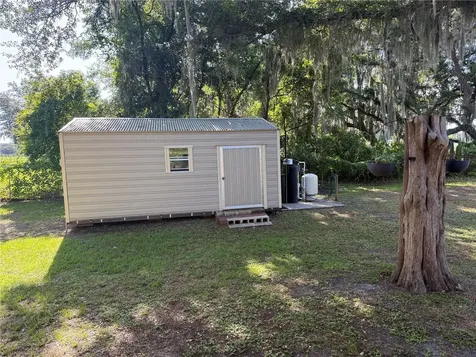 4920 W Knights Griffin Road Plant City FL 33565
