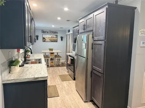 4920 W Knights Griffin Road Plant City FL 33565