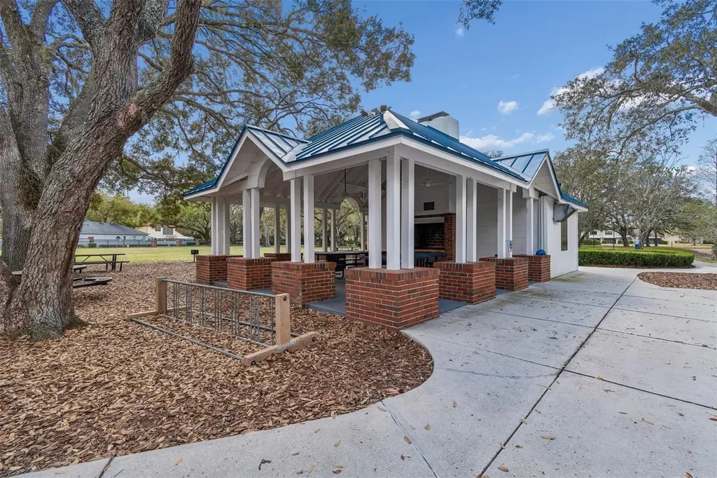5100 Burchette Road Tampa FL 33647
