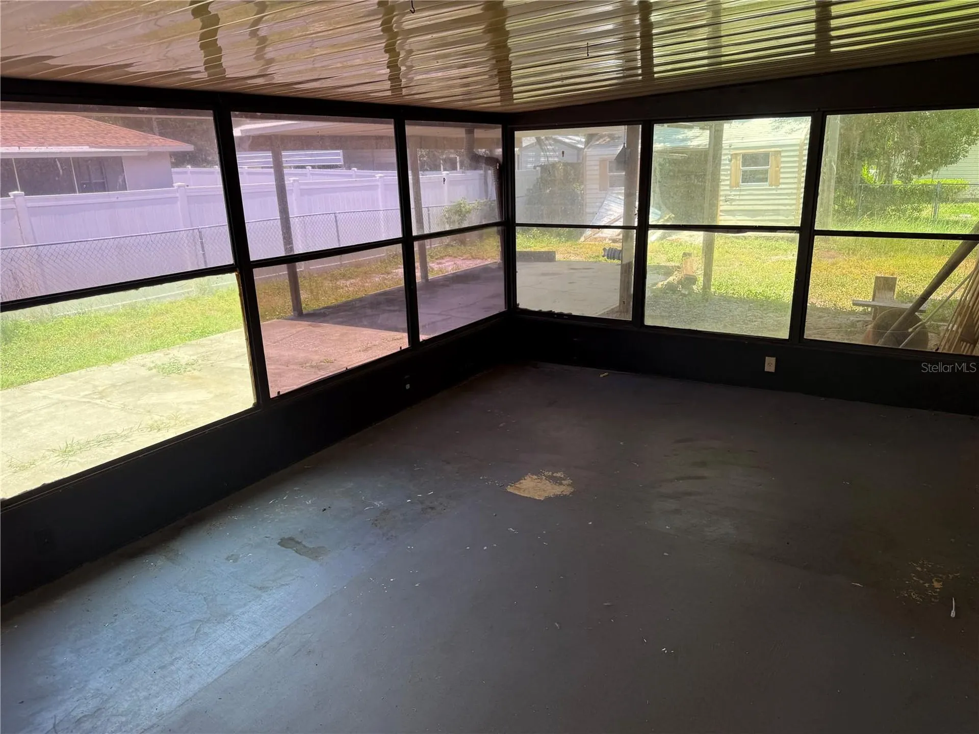 1244 County Road 437 Lake Panasoffkee FL 33538