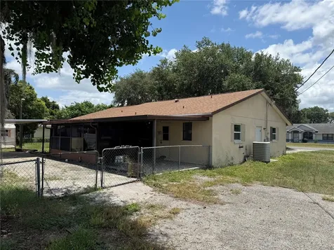 1244 County Road 437 Lake Panasoffkee FL 33538