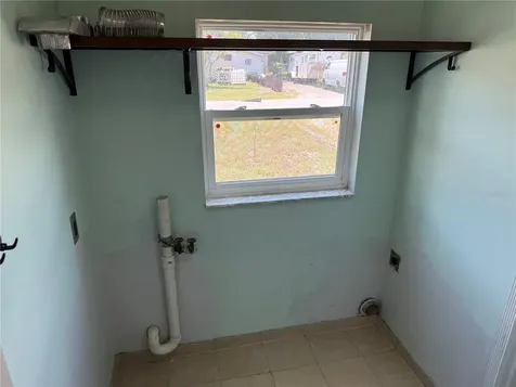 1244 County Road 437 Lake Panasoffkee FL 33538