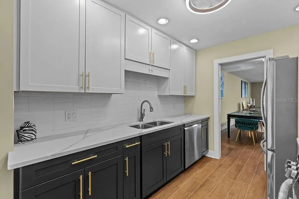 215 Boca Ciega Point Boulevard N St Petersburg FL 33708