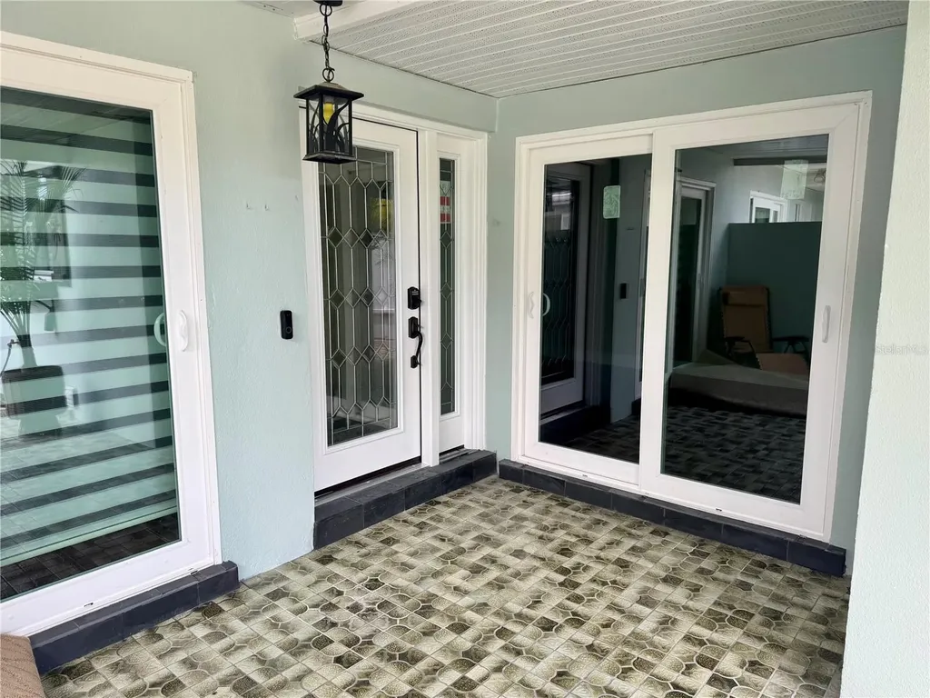 215 Boca Ciega Point Boulevard N St Petersburg FL 33708