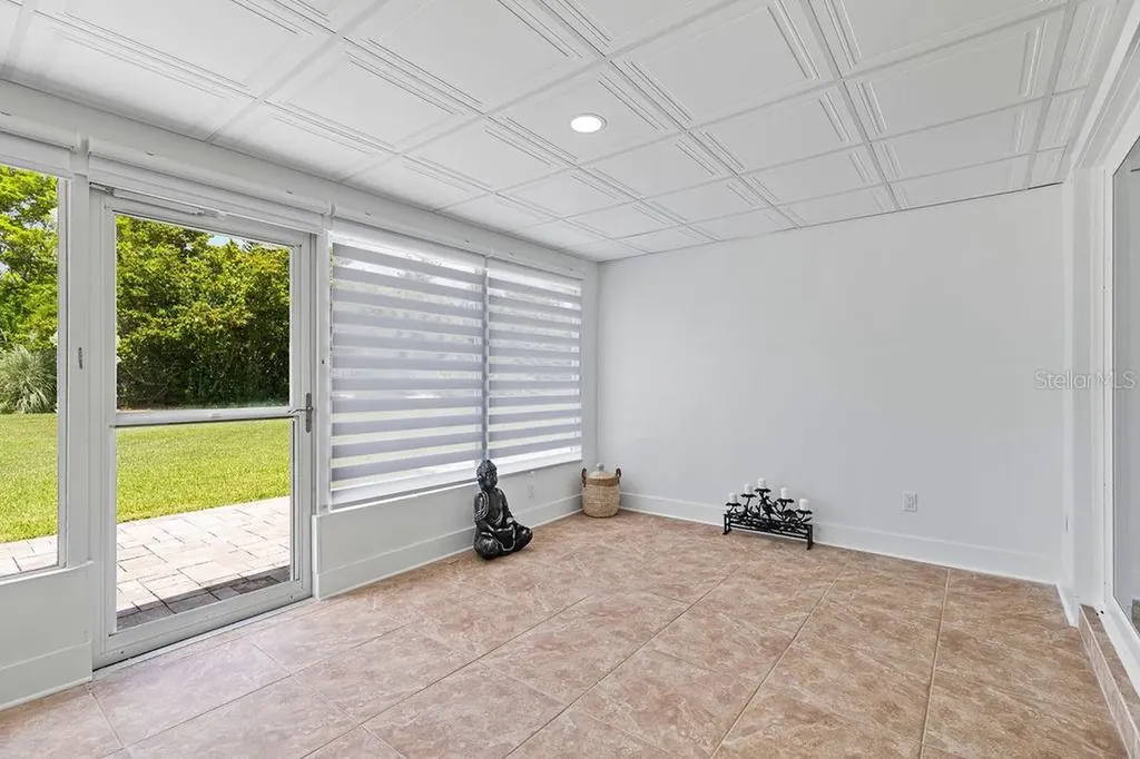 215 Boca Ciega Point Boulevard N St Petersburg FL 33708