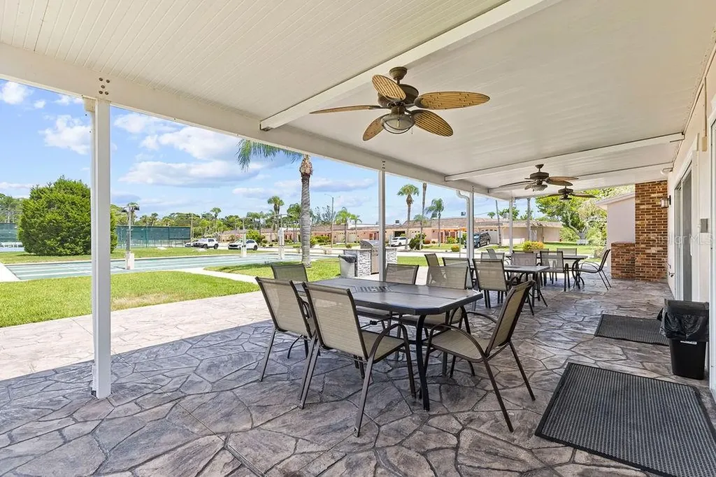 215 Boca Ciega Point Boulevard N St Petersburg FL 33708