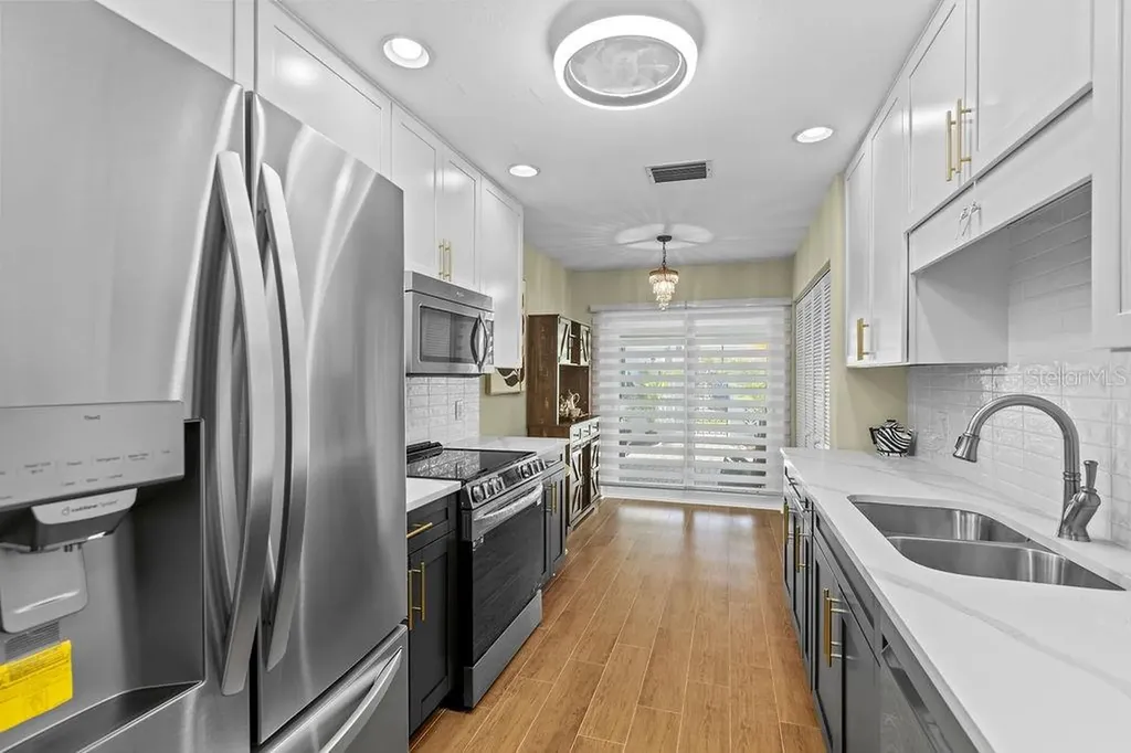 215 Boca Ciega Point Boulevard N St Petersburg FL 33708