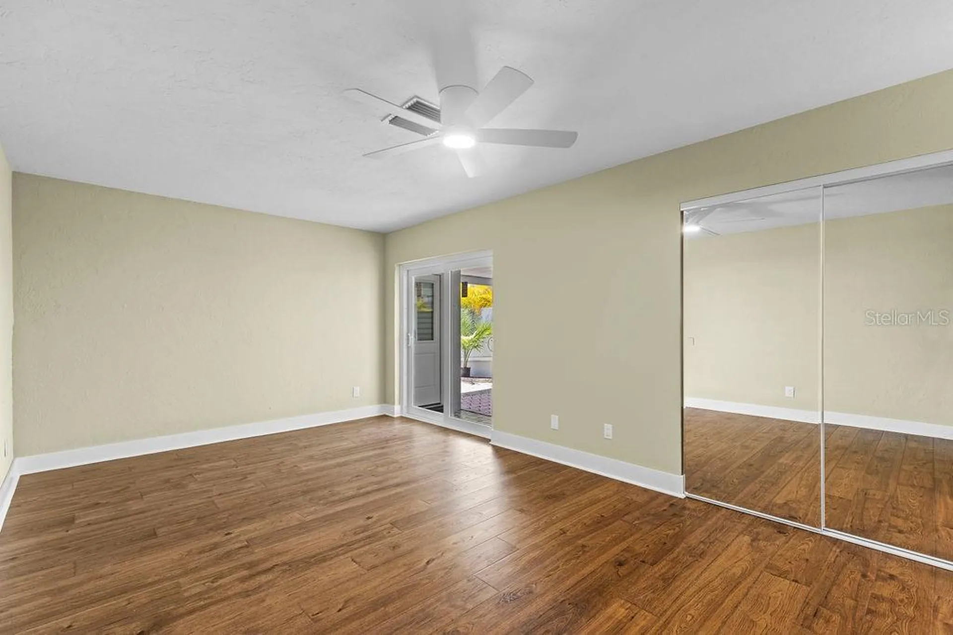 215 Boca Ciega Point Boulevard N St Petersburg FL 33708