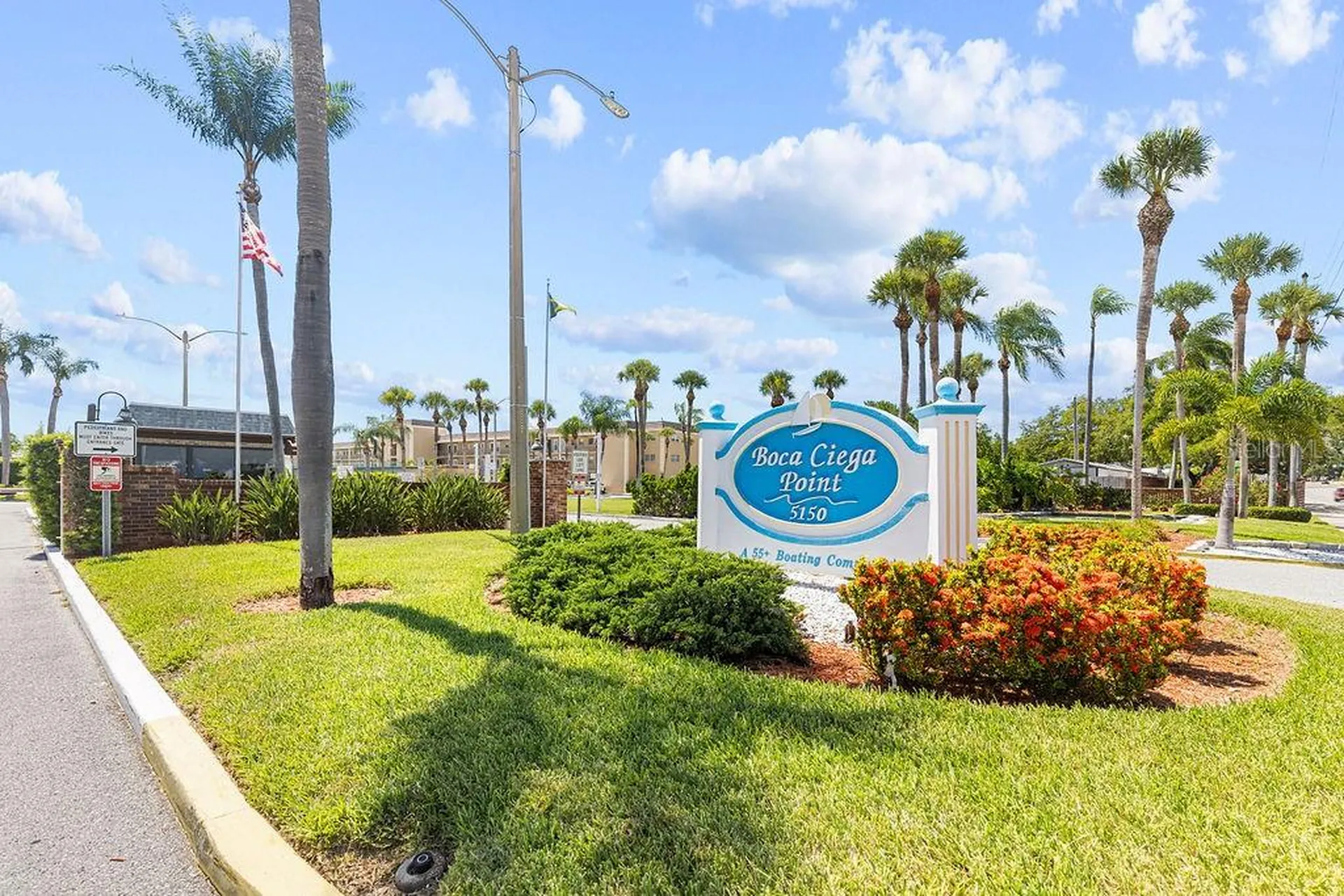 215 Boca Ciega Point Boulevard N St Petersburg FL 33708