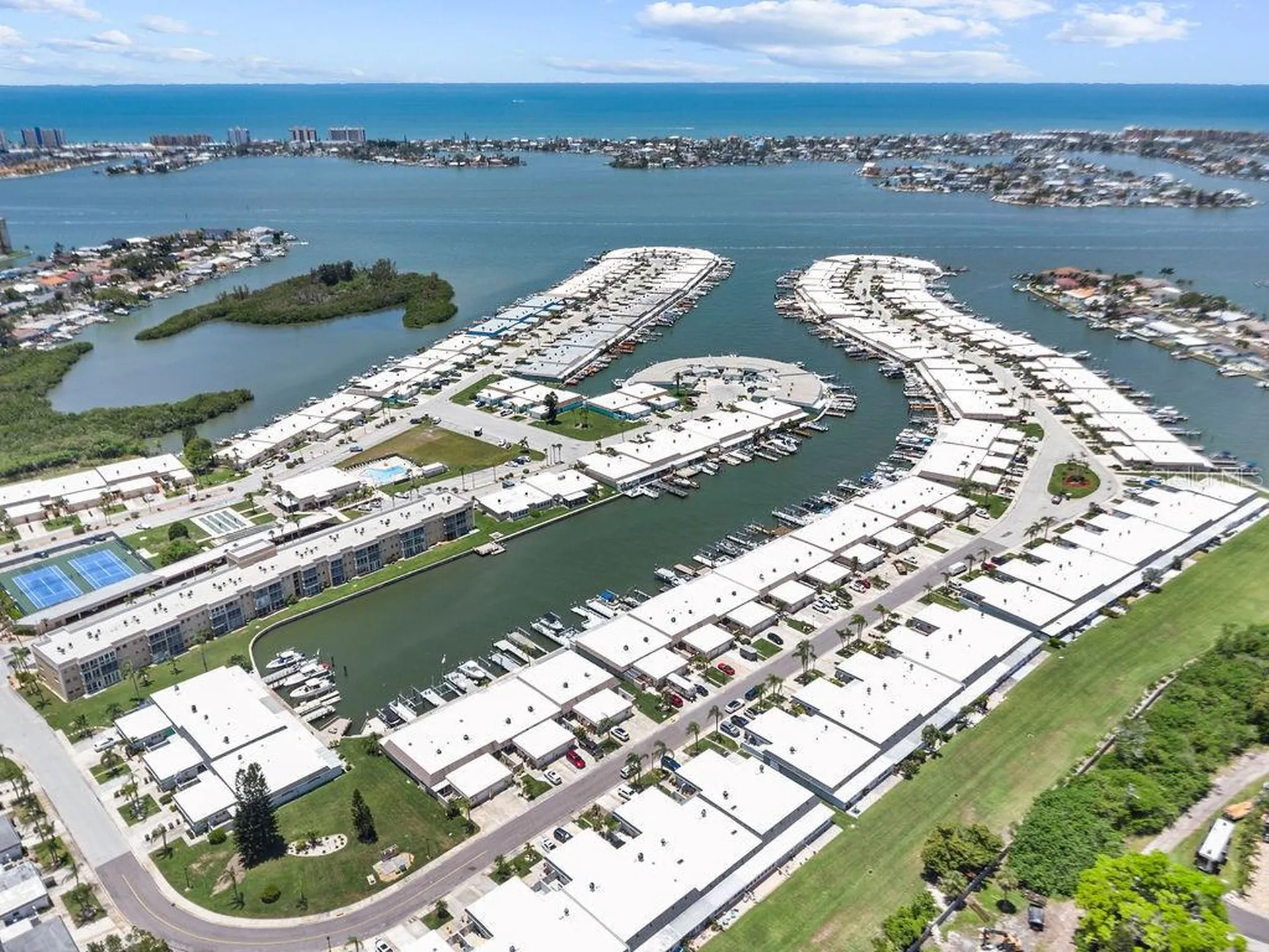 215 Boca Ciega Point Boulevard N St Petersburg FL 33708