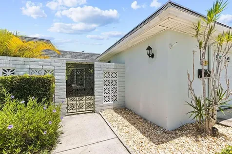 215 Boca Ciega Point Boulevard N St Petersburg FL 33708