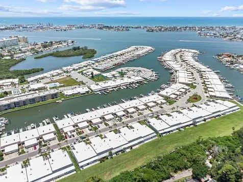 215 Boca Ciega Point Boulevard N St Petersburg FL 33708