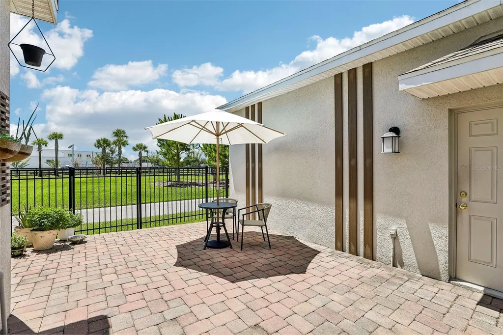11886 Fiction Avenue Orlando FL 32832