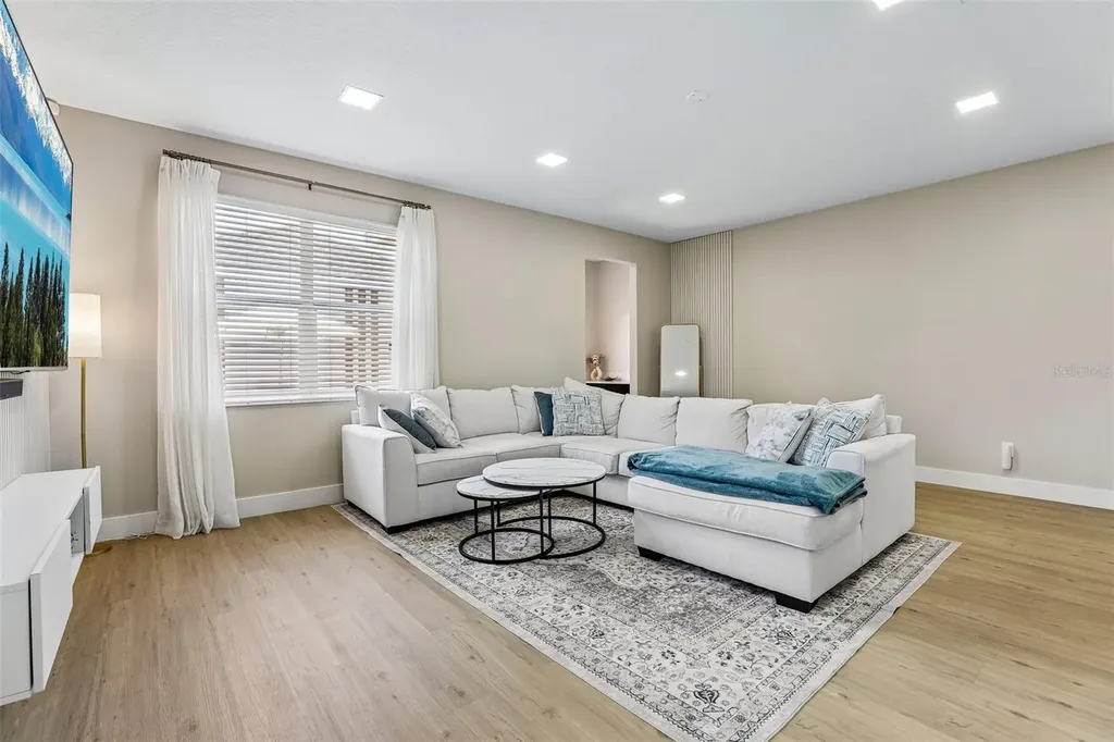 11886 Fiction Avenue Orlando FL 32832