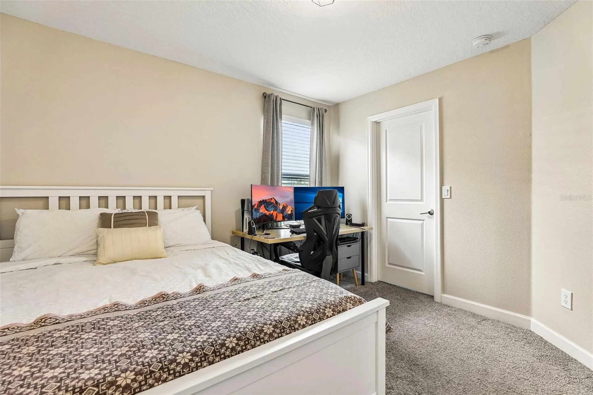11886 Fiction Avenue Orlando FL 32832