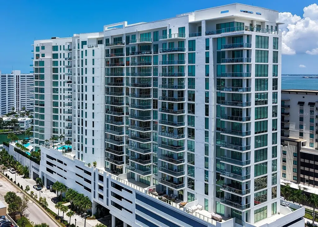 301 Quay Commons Sarasota FL 34236
