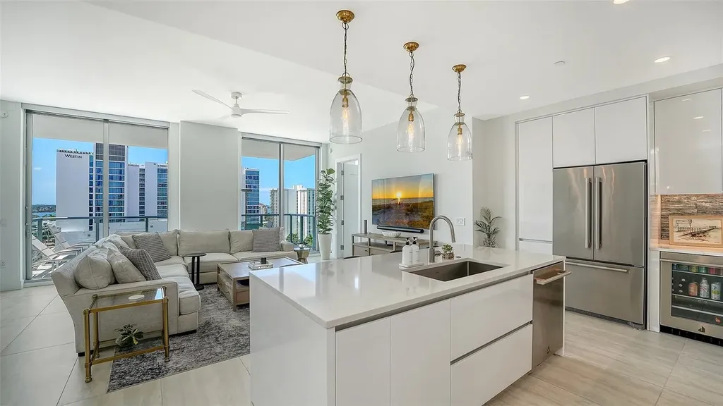 301 Quay Commons Sarasota FL 34236