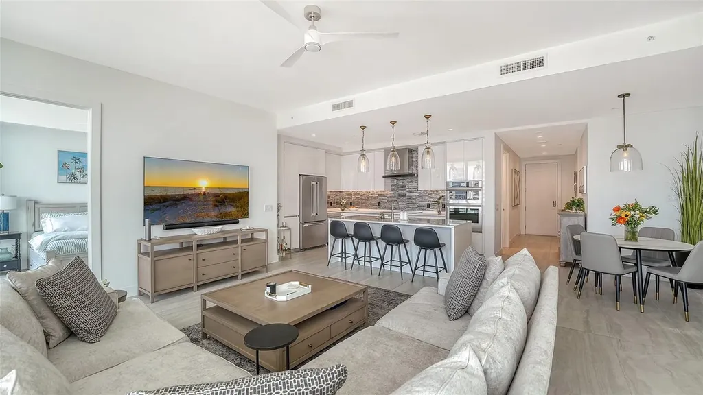 301 Quay Commons Sarasota FL 34236