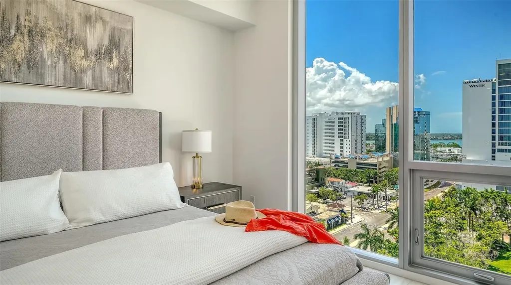 301 Quay Commons Sarasota FL 34236
