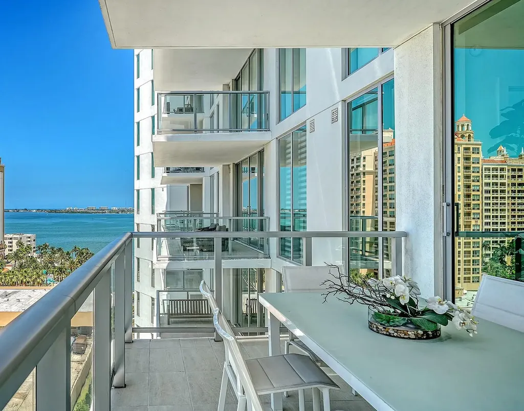301 Quay Commons Sarasota FL 34236