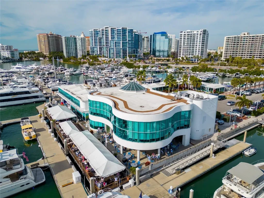 301 Quay Commons Sarasota FL 34236