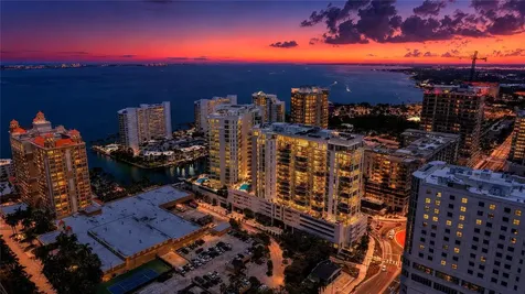 301 Quay Commons Sarasota FL 34236