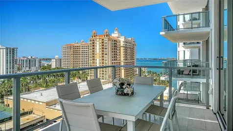 301 Quay Commons Sarasota FL 34236