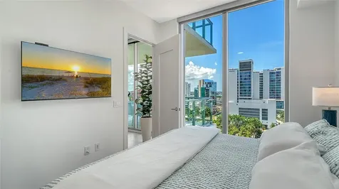 301 Quay Commons Sarasota FL 34236