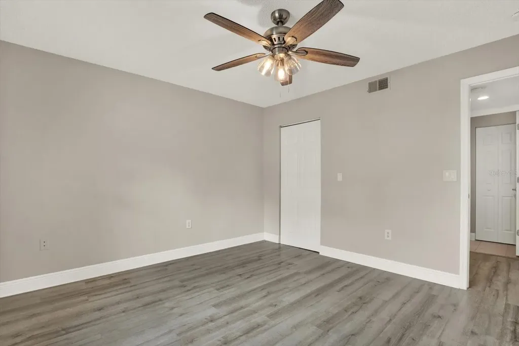 308 Lake Parsons Green Brandon FL 33511