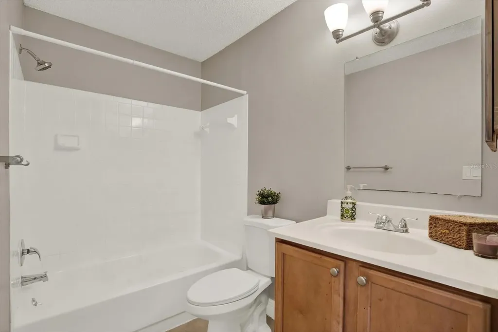 308 Lake Parsons Green Brandon FL 33511