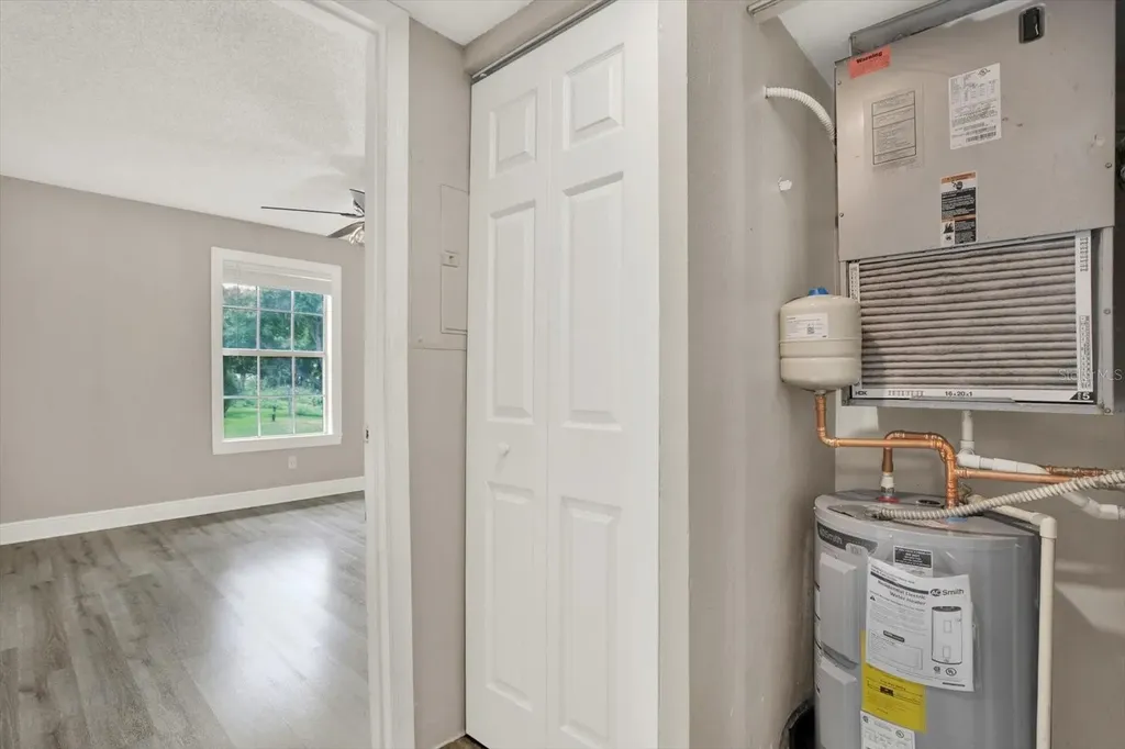 308 Lake Parsons Green Brandon FL 33511