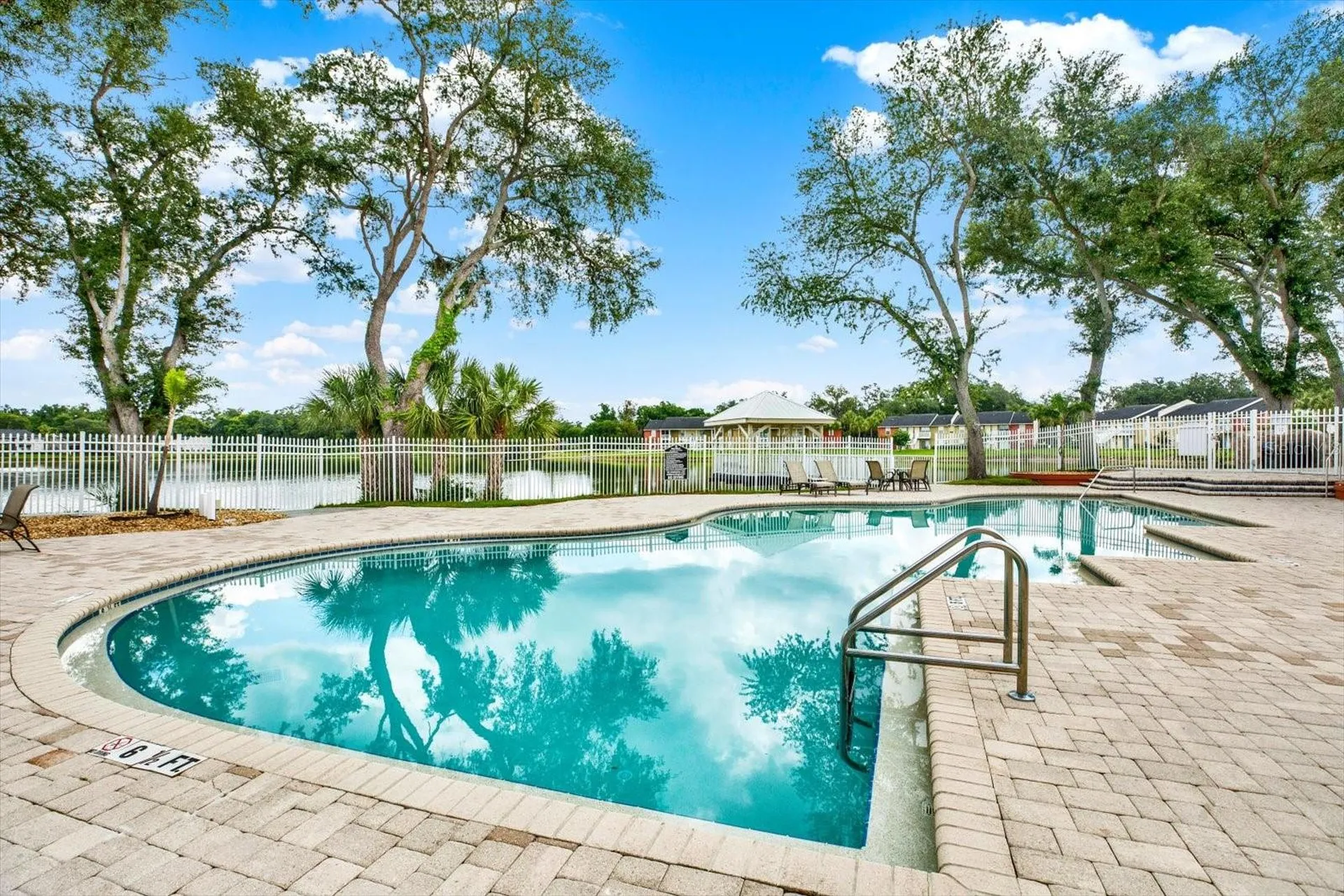 308 Lake Parsons Green Brandon FL 33511
