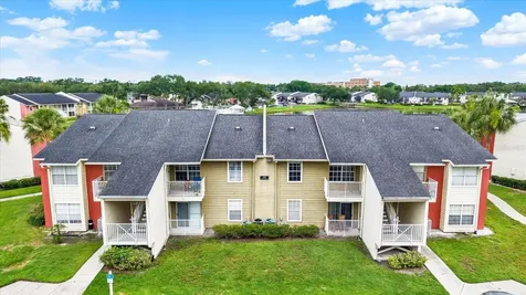 308 Lake Parsons Green Brandon FL 33511